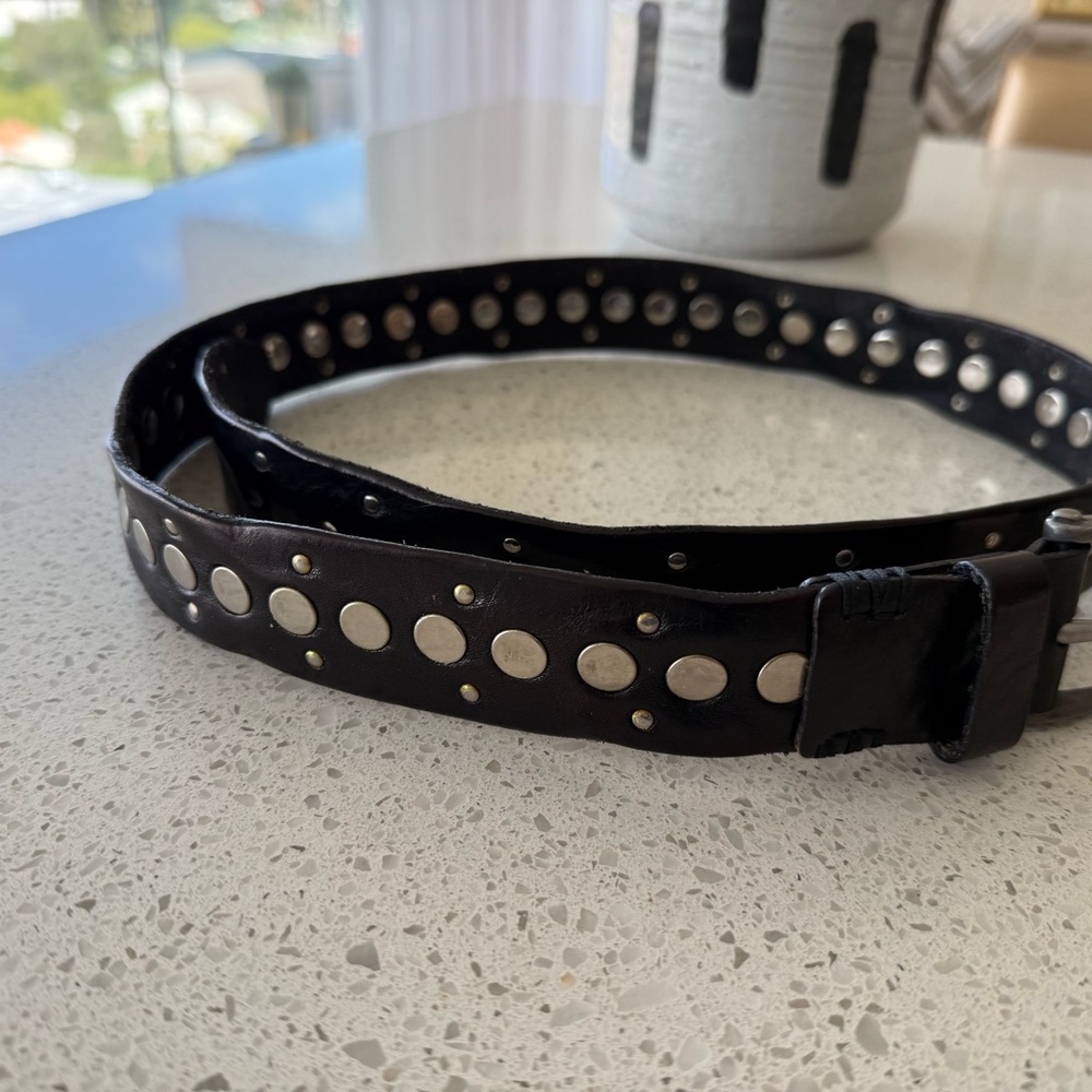 John Varvatos Black Leather Belt with Silver Buckle, Metal detail